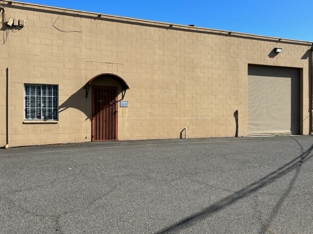 More Photos Of 910 81st Ave, Oakland Warehouse For Sale
