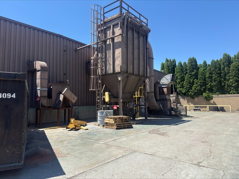 More Photos Of 232 W Pearl St, Jonesboro Industrial For Sale