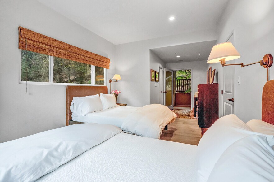 More Photos Of 21095 Raquel Rd, Laguna Beach Specialty For Sale