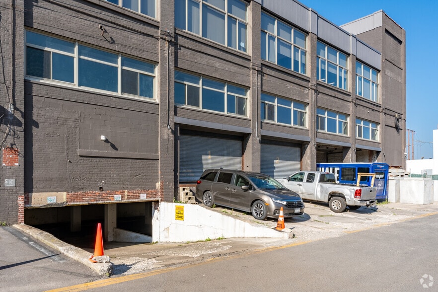 More Photos Of 14 53rd St, Brooklyn Flex For Lease