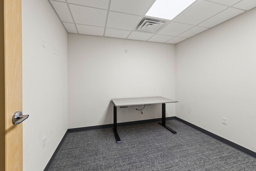 More Photos Of 1121 S Park St, Madison Apartments For Lease