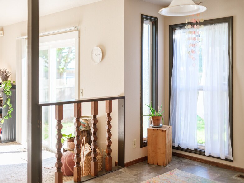 More Photos Of 582 S Maple St, Canby Apartments For Sale