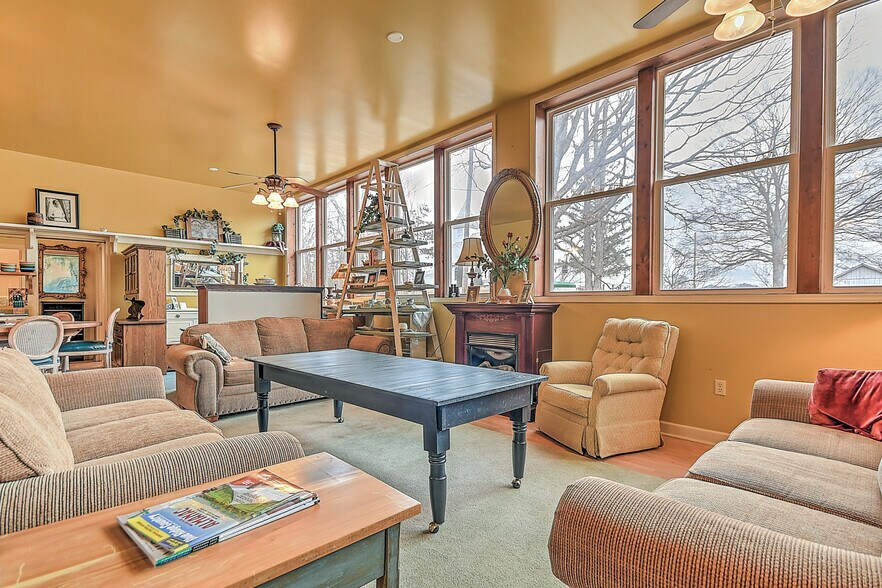 More Photos Of 19407 Bethel Rd, Abingdon Flex For Sale