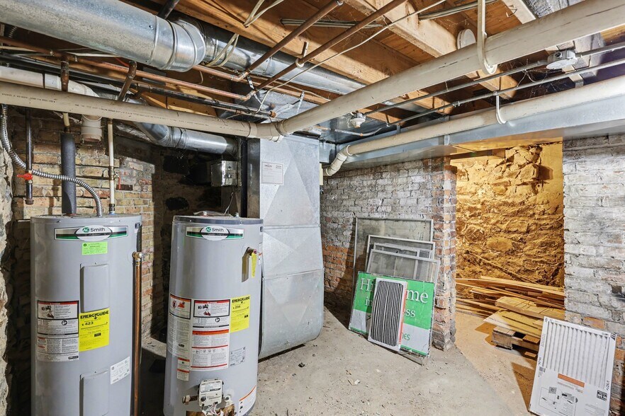 More Photos Of 1031 N Washington Ave, Lansing Office Residential For Lease