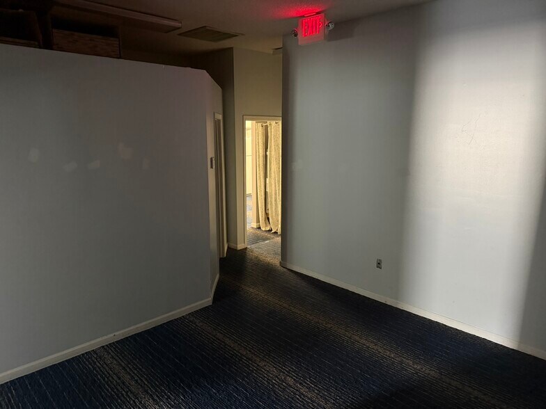 More Photos Of 131 & 133 Red Bank Road, Goose Creek Loft Creative Space For Lease