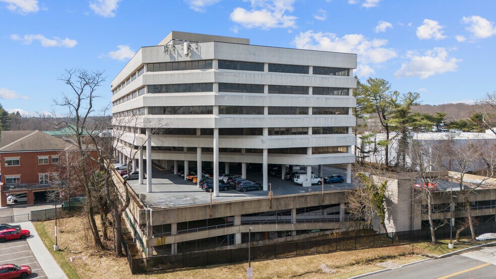 More Photos Of 40 Richards Ave, Norwalk Office For Lease