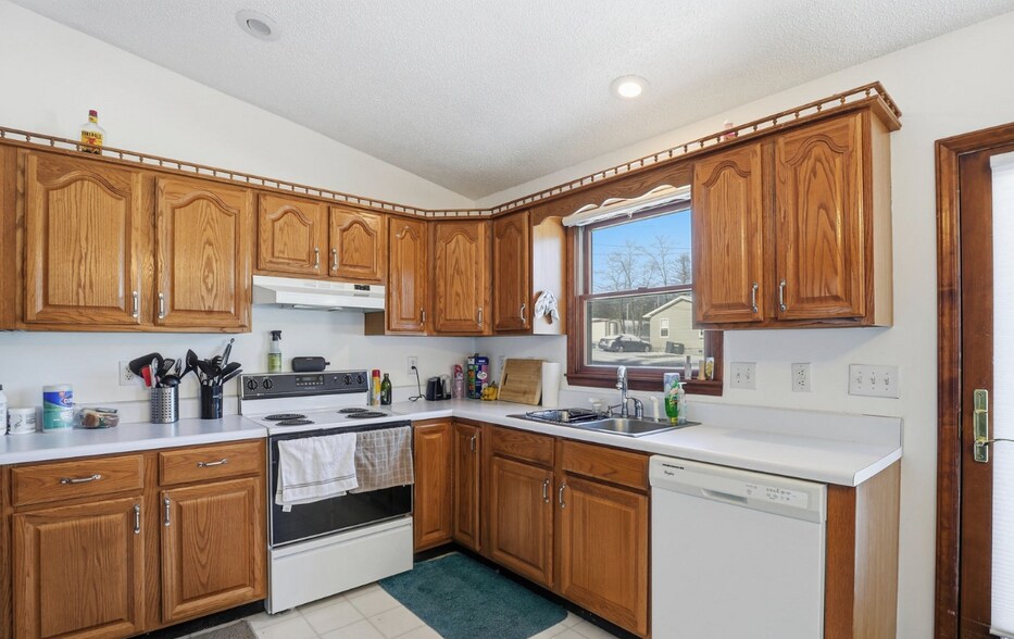 More Photos Of 528 W Main St, Wise Storefront For Sale