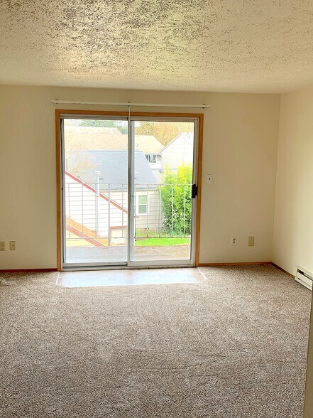 More Photos Of 1250 SW E Ave, Corvallis Apartments For Sale