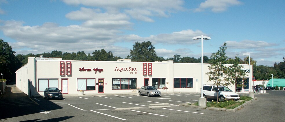 More Photos Of 2444-2460 Boston Post Rd, Larchmont Unknown For Lease