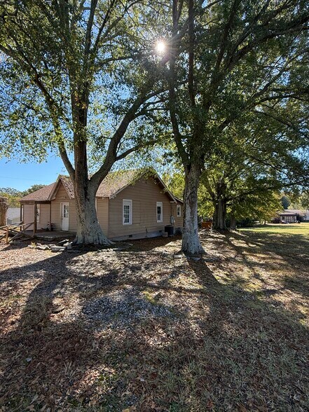 More Photos Of 3072 Old Furnace Rd, Boiling Springs Office For Sale