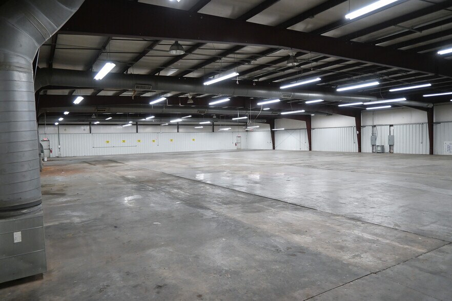 More Photos Of 144 Jetplex Ln, Madison Warehouse For Sale