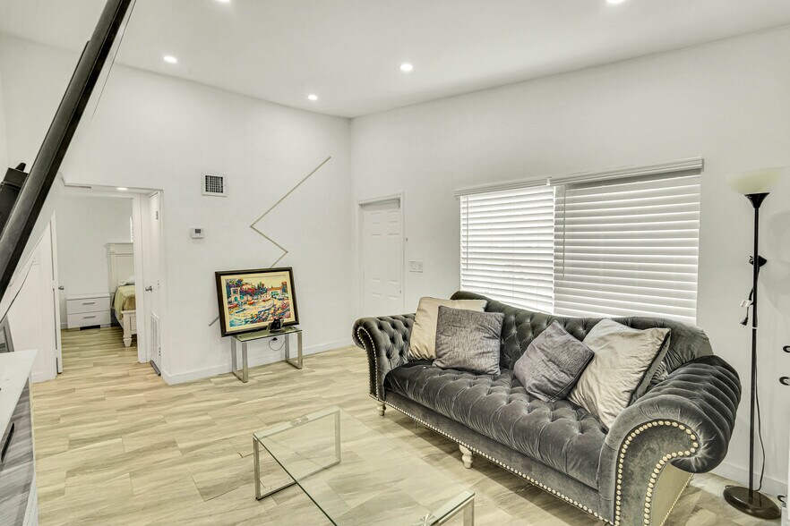 More Photos Of 41 William Rd, West Park Freestanding For Sale