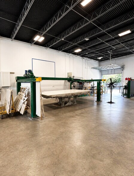 More Photos Of 51 SW 5th St, Pompano Beach Warehouse For Lease