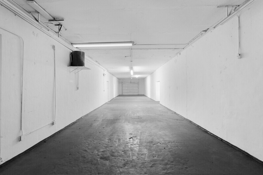 More Photos Of 499 NW 79th St, Miami Auto Repair For Sale