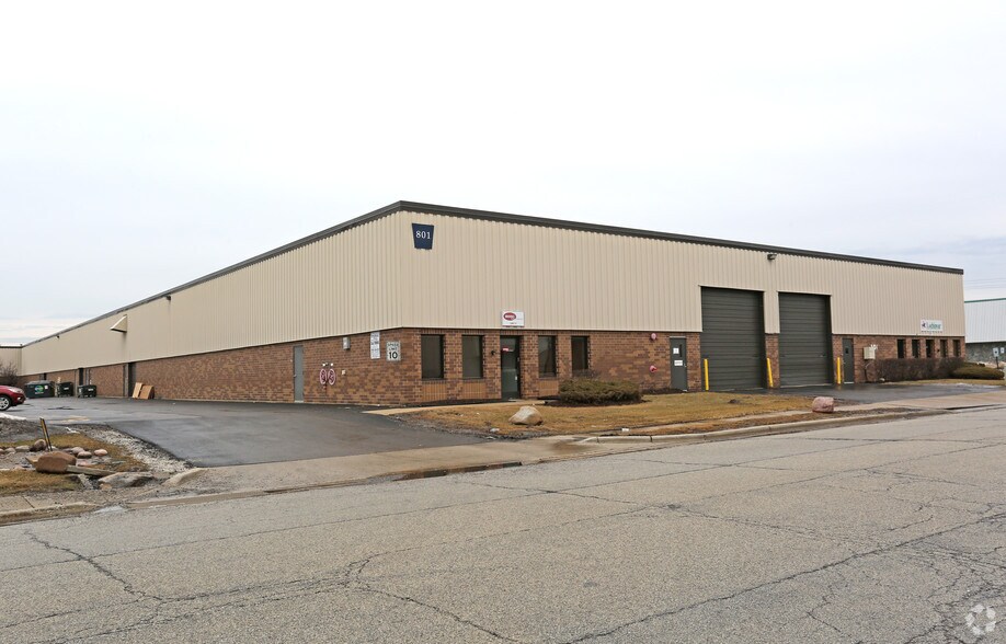 More Photos Of 801 Chase Ave, Elk Grove Village Warehouse For Lease