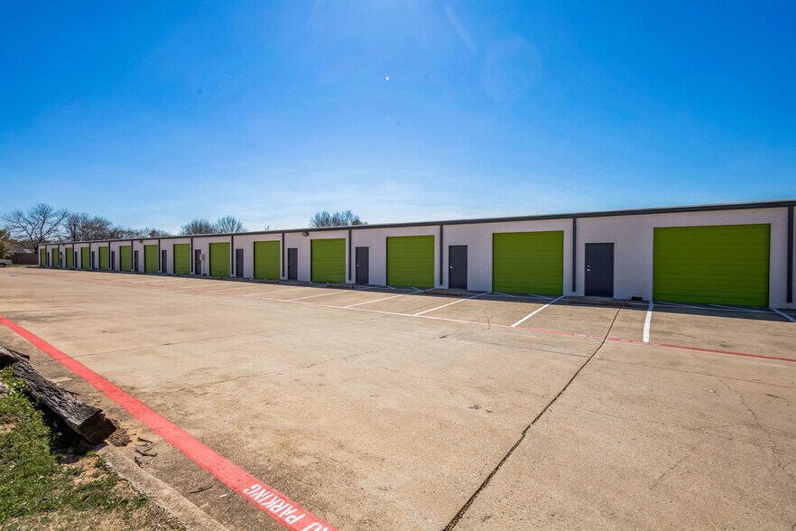 More Photos Of 4412-4414 Southwest Blvd, Fort Worth Unknown For Lease