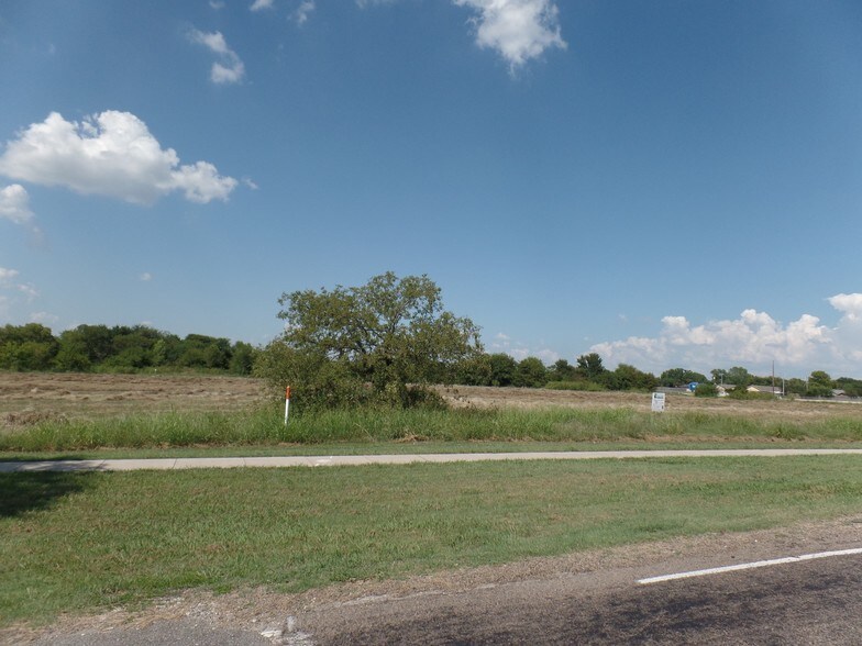 More Photos Of I 35 @ Keaton Rd, Sanger Land For Sale