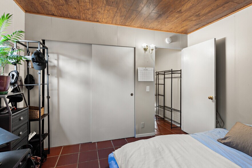 More Photos Of 1041 3rd St, Novato Apartments For Sale