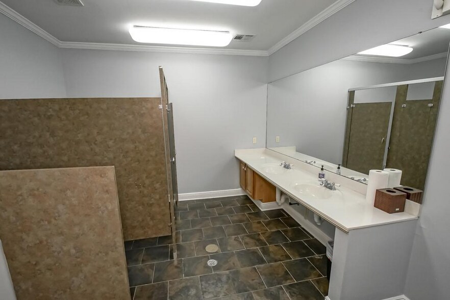 More Photos Of 1700 Highway 59, Mandeville General Retail For Lease