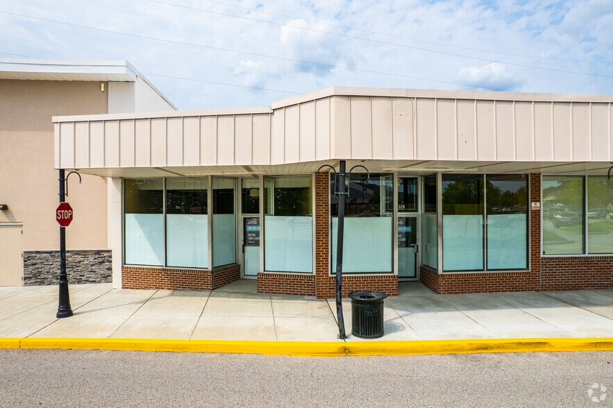 More Photos Of 230 E Main St, Newark Unknown For Lease