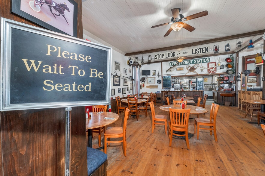 More Photos Of 79 Main St, Center Ossipee Restaurant For Sale