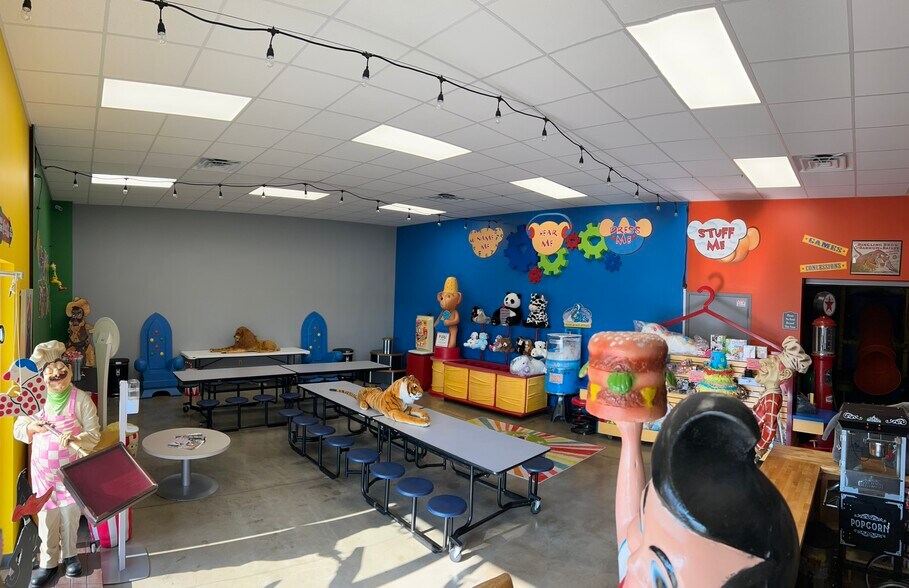 More Photos Of 3301 Malibu Dr, Jonesboro Light Distribution For Lease
