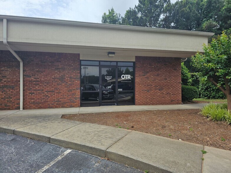 Primary Photo Of 5511 Radford Rd, Flowery Branch Office For Lease