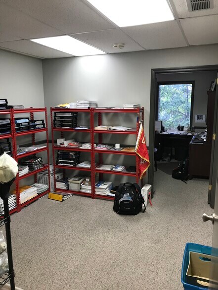 More Photos Of 2231 Victory Ln, Hoover Office For Lease