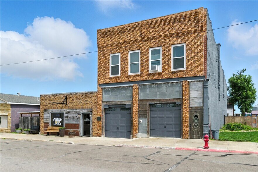 More Photos Of 501-503 Iowa Ave, Essex Storefront Retail Residential For Sale