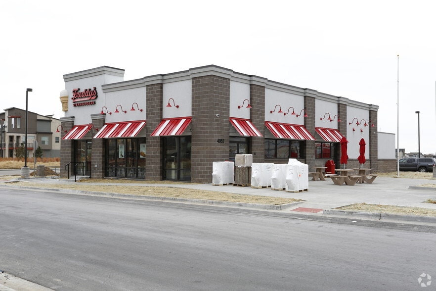 More Photos Of 4952 Central Park Blvd, Denver Fast Food For Sale