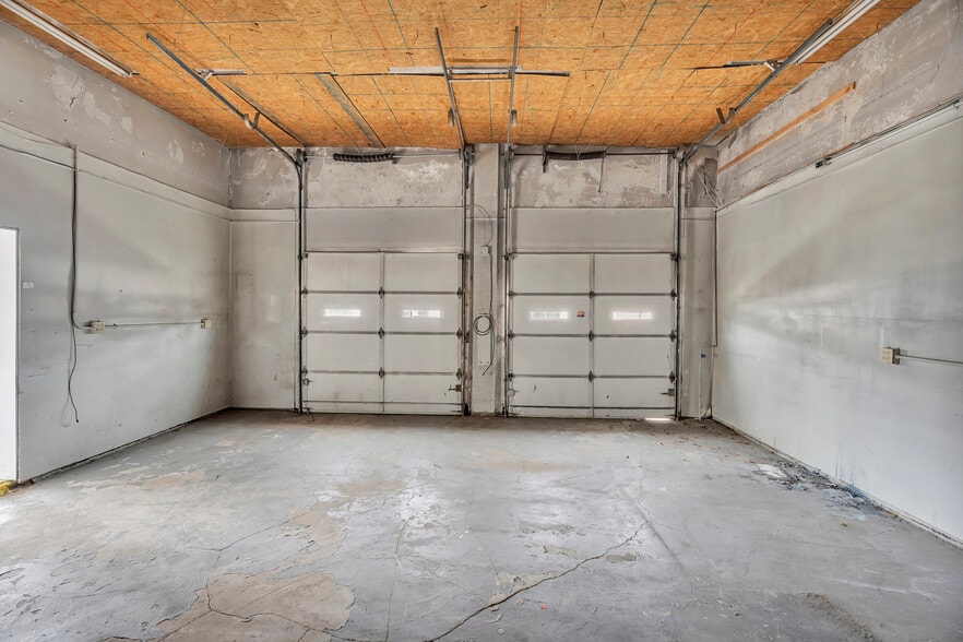 More Photos Of 600 White Horse Pike, Oaklyn Auto Repair For Sale