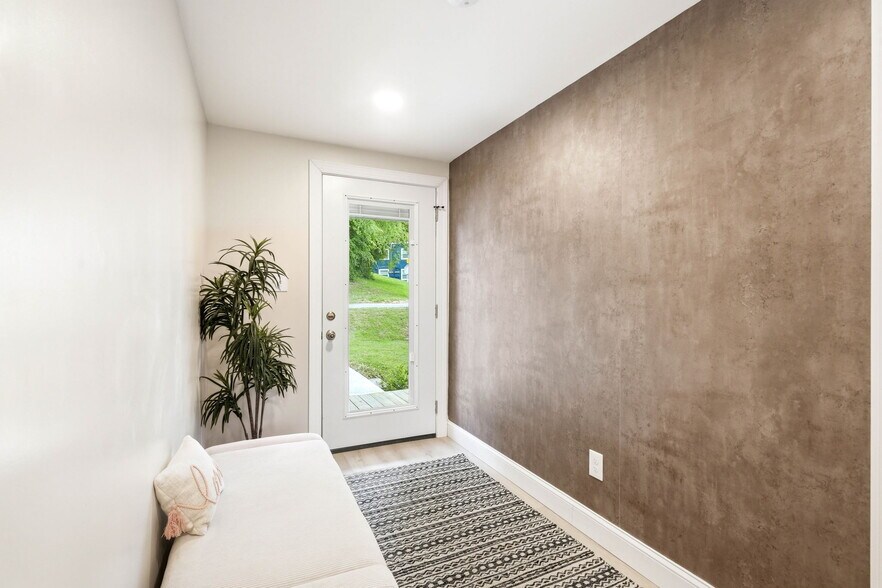 More Photos Of 6936 N Ruggles Ferry Pike, Knoxville General Retail For Sale