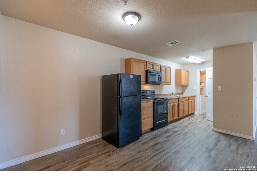 More Photos Of 8111 Landing, San Antonio Apartments For Sale