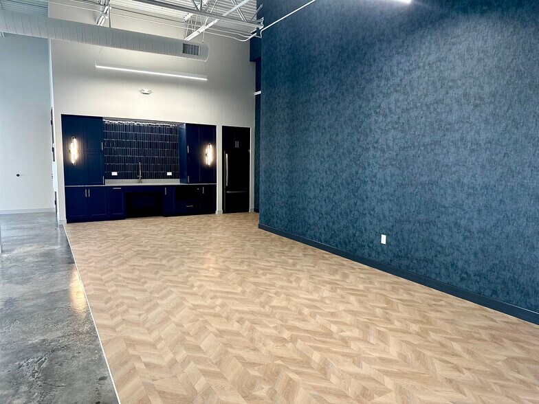 More Photos Of 700 E Campbell Rd, Richardson Office For Lease