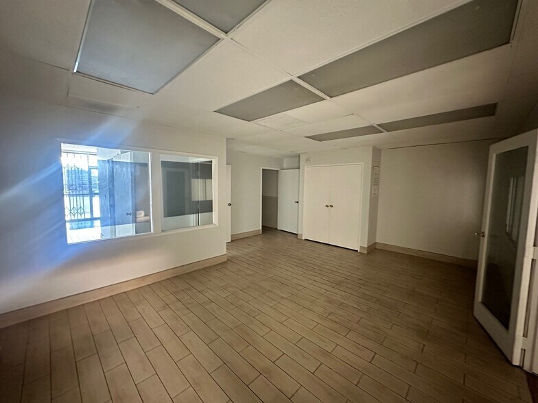 More Photos Of 15610-15630 S Figueroa St, Gardena Warehouse For Lease