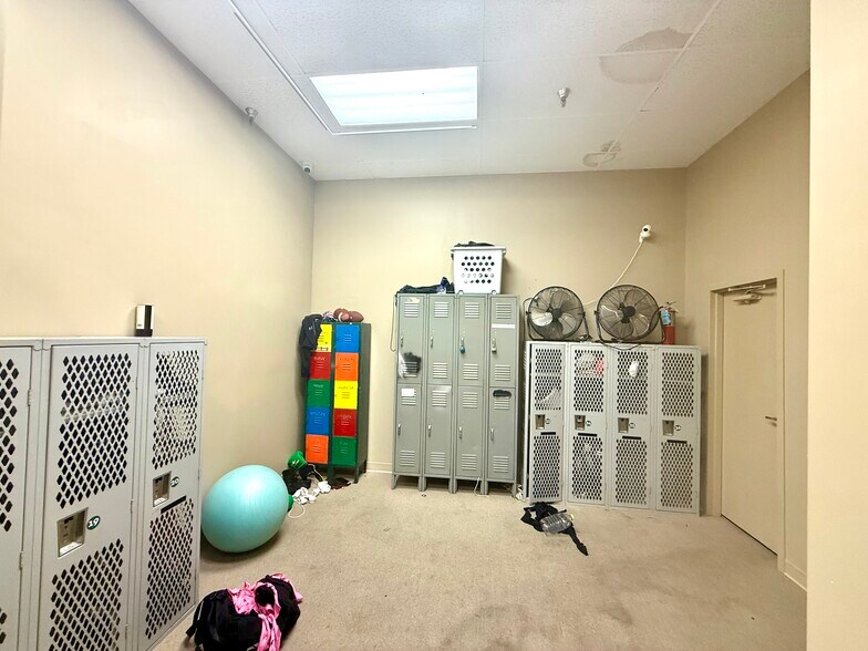 More Photos Of 1540 E College Ave, Normal Storefront For Lease