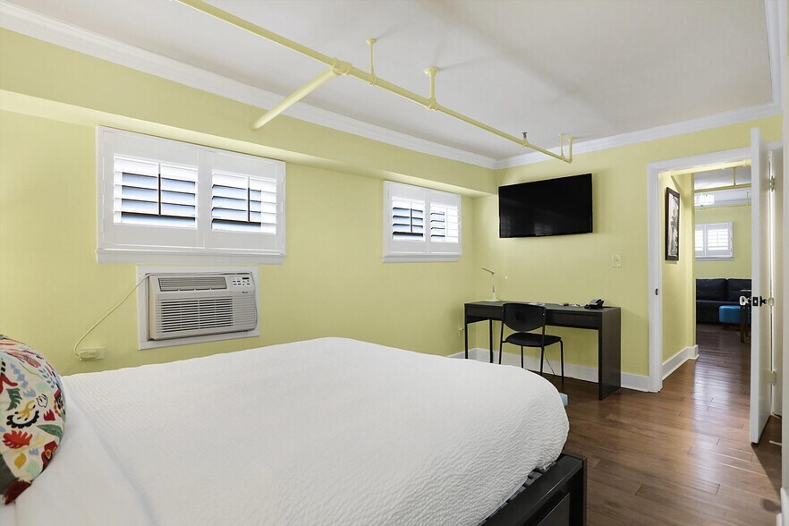 More Photos Of 35 S Main St, Batesville Warehouse For Sale