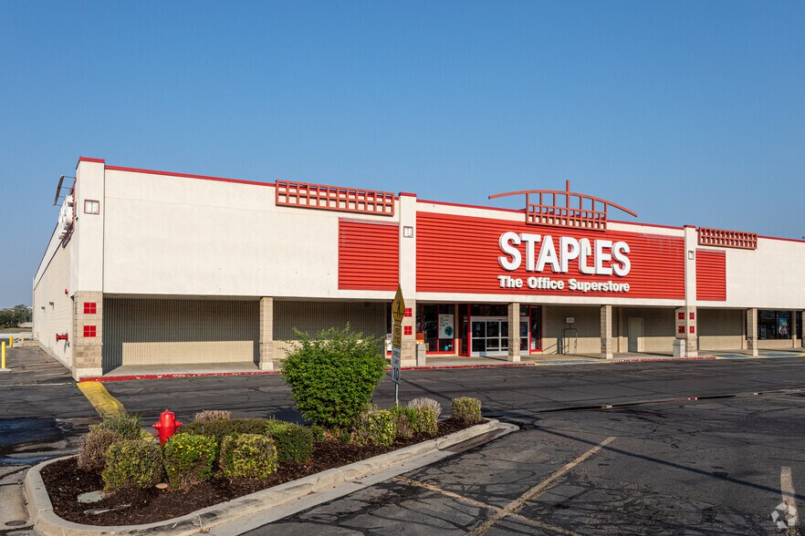 More Photos Of 4000 Riverdale Rd, Ogden Unknown For Lease