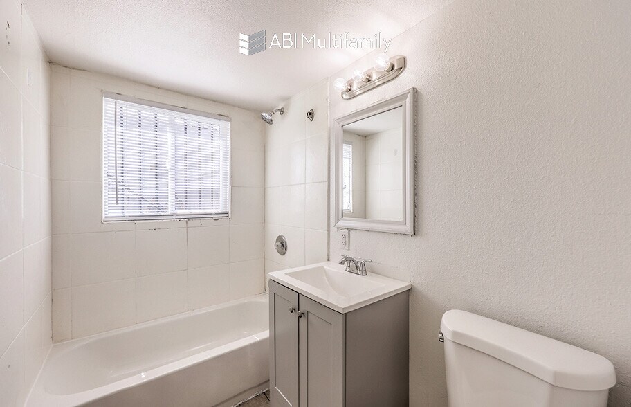 More Photos Of 2575 Sherwood St, Las Vegas Apartments For Sale