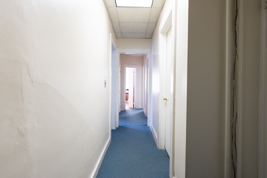 More Photos Of 59 Central Ave, Waterbury Office For Sale