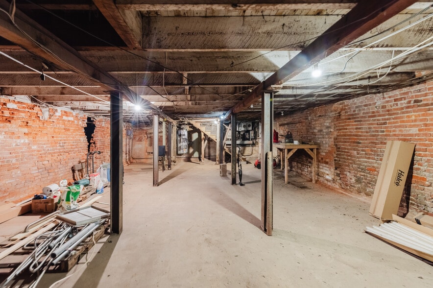 More Photos Of 205 W. Forsyth Street, Americus General Retail For Sale