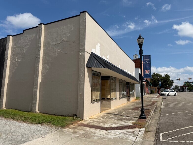 More Photos Of 112 N Congress St, Winnsboro Flex For Sale