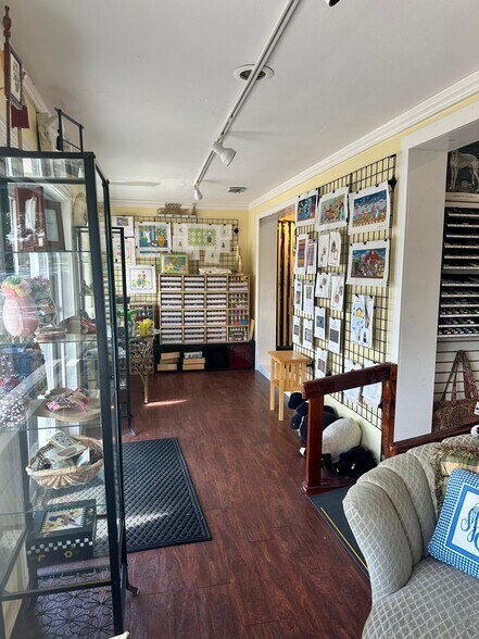 More Photos Of 1201 W Fairbanks Ave, Orlando Freestanding For Lease