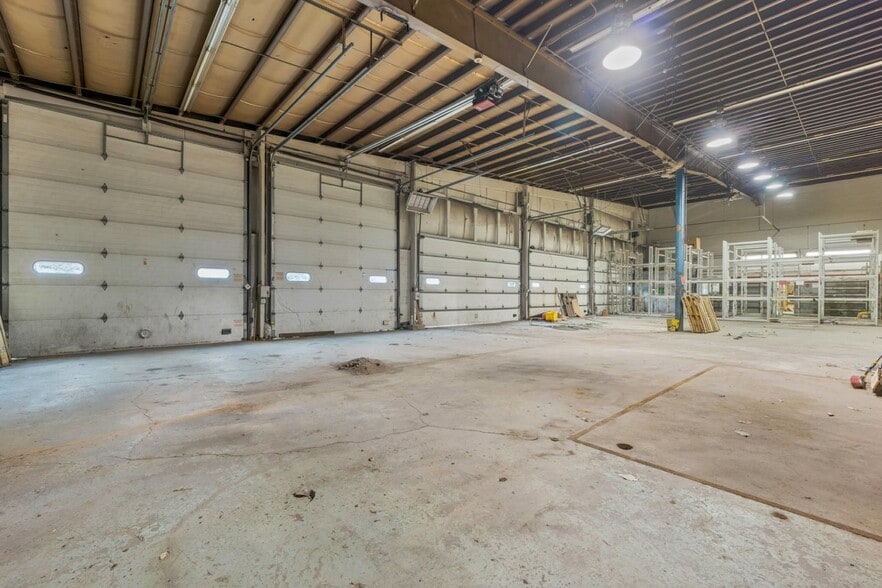 More Photos Of 326 Dartmouth College Hwy, Lebanon Warehouse For Sale