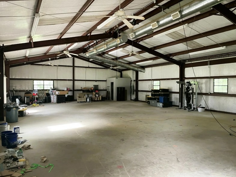 More Photos Of 7431 FM 346, Whitehouse Industrial For Lease