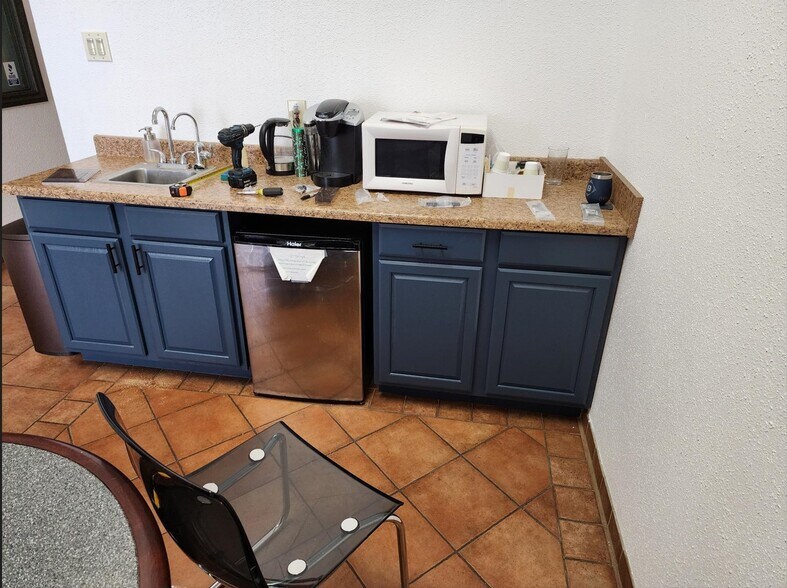 More Photos Of 2560-2566 Catamaran Way, Chula Vista Office For Lease