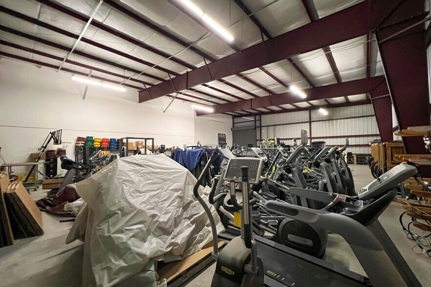 More Photos Of 1225 Price Plaza Dr, Katy Warehouse For Lease