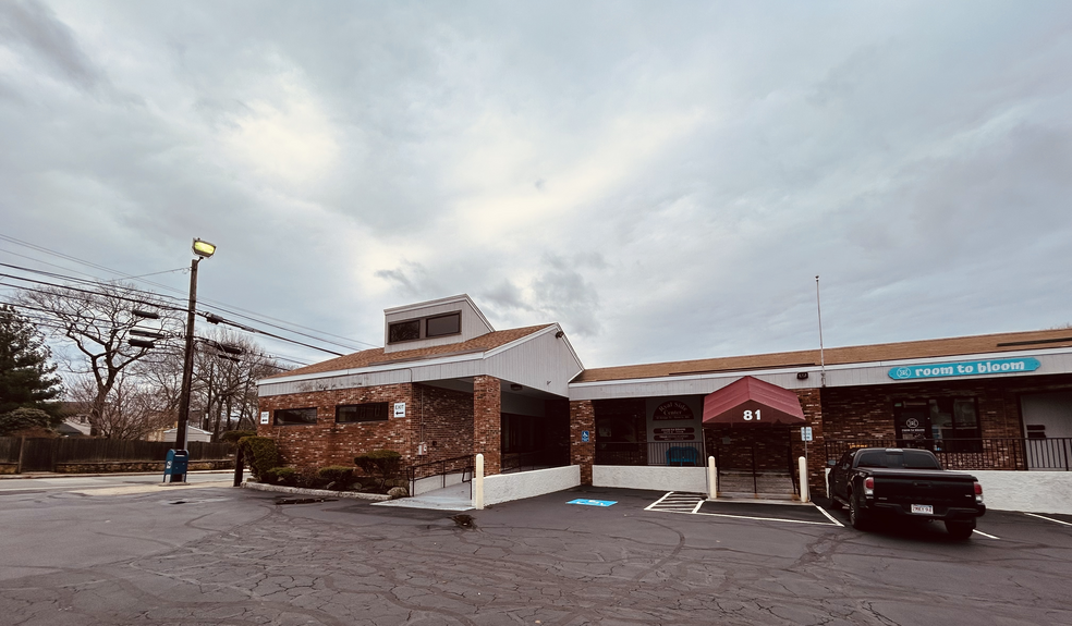 Primary Photo Of 81 Bridge St, Beverly Medical For Lease