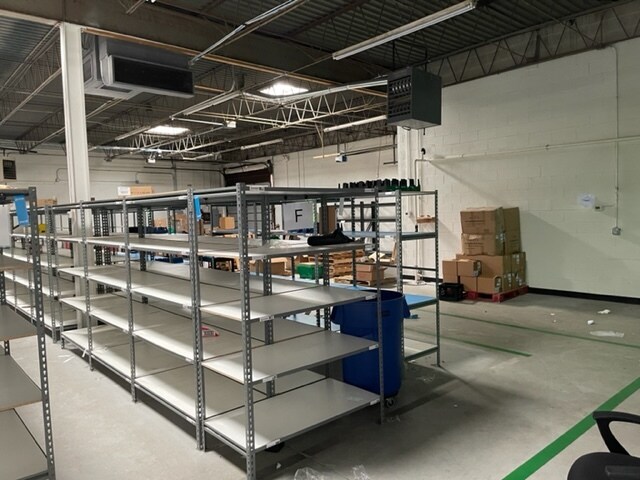 More Photos Of 3078-3080 W Soffel Ave, Melrose Park Distribution For Lease