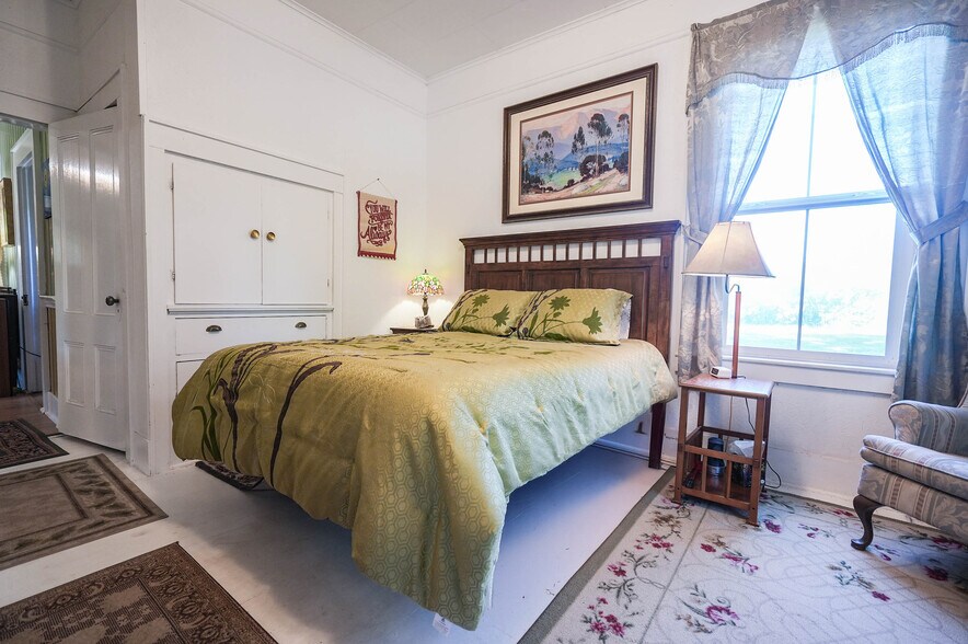 More Photos Of 15682 Highway 395, Lakeview Land For Sale